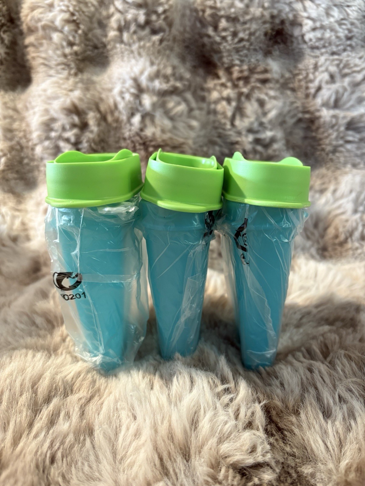 Tupperware Lollitups Popsicle Molds Set of 3 Blue Green Interlocking - Image 2