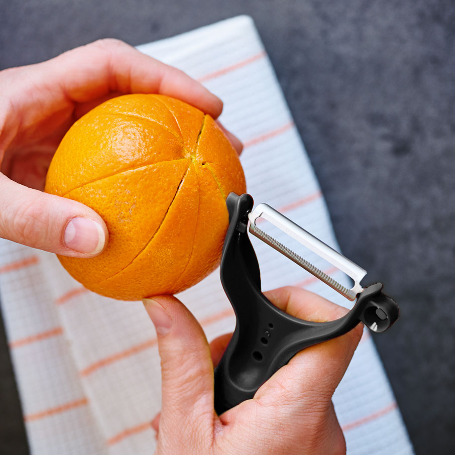 Tupperware® 5-in-1 Universal Peeler | Double Blade Vegetable Peeler - Image 6